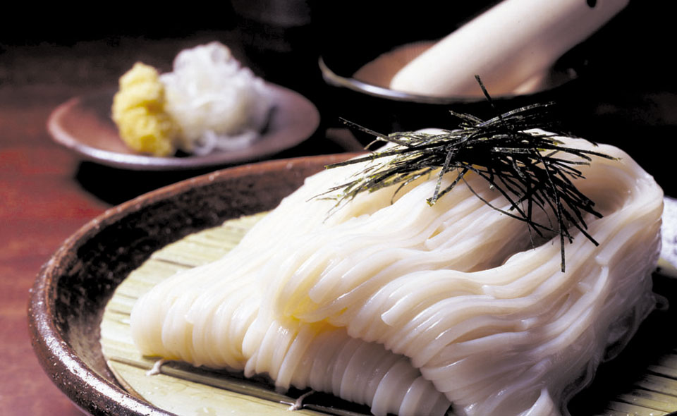 秋田名産　稲庭うどん（冷・温・カレーご用意しております）